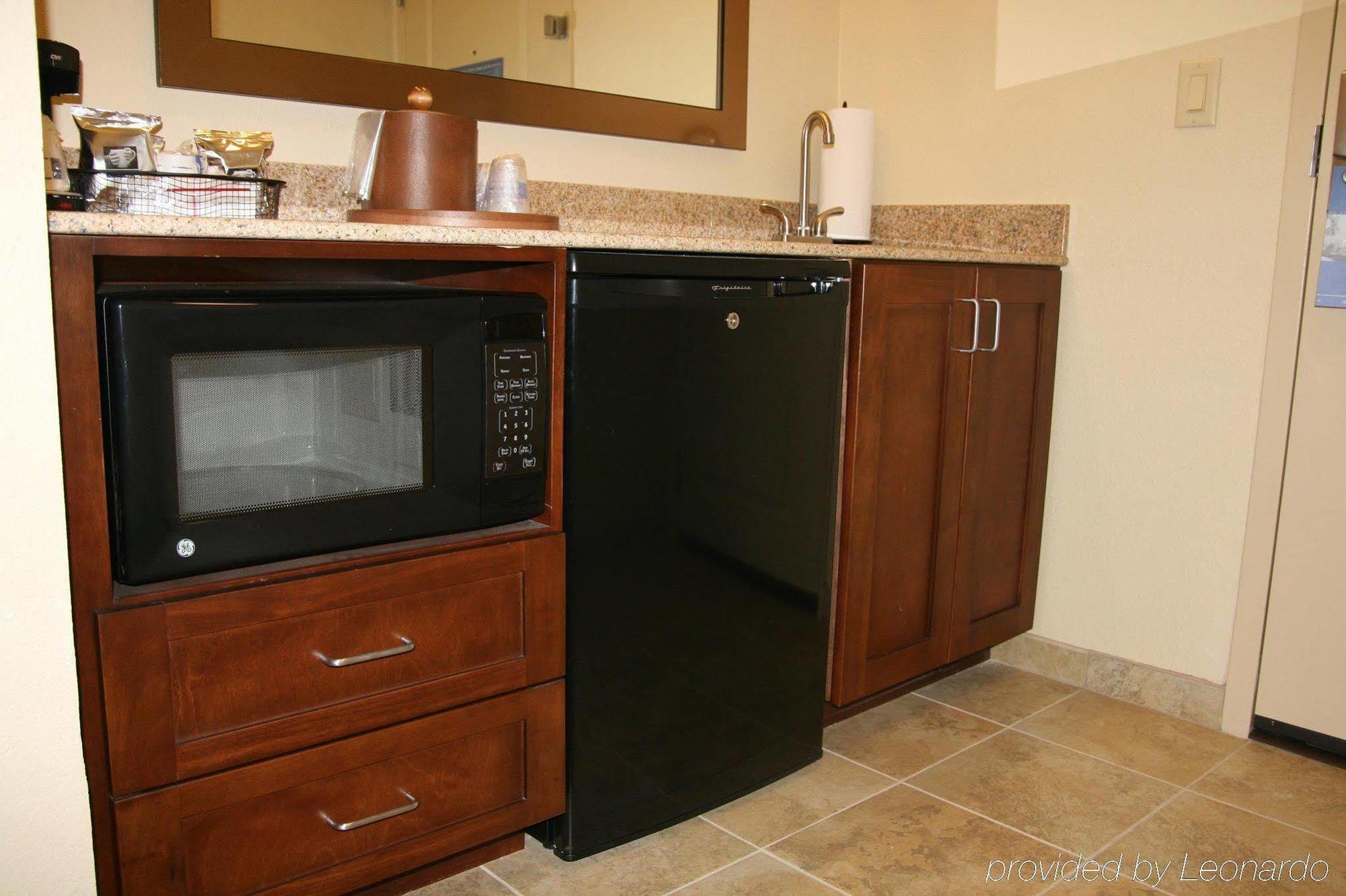 Hampton Inn & Suites Fort Worth/Forest Hill Room photo